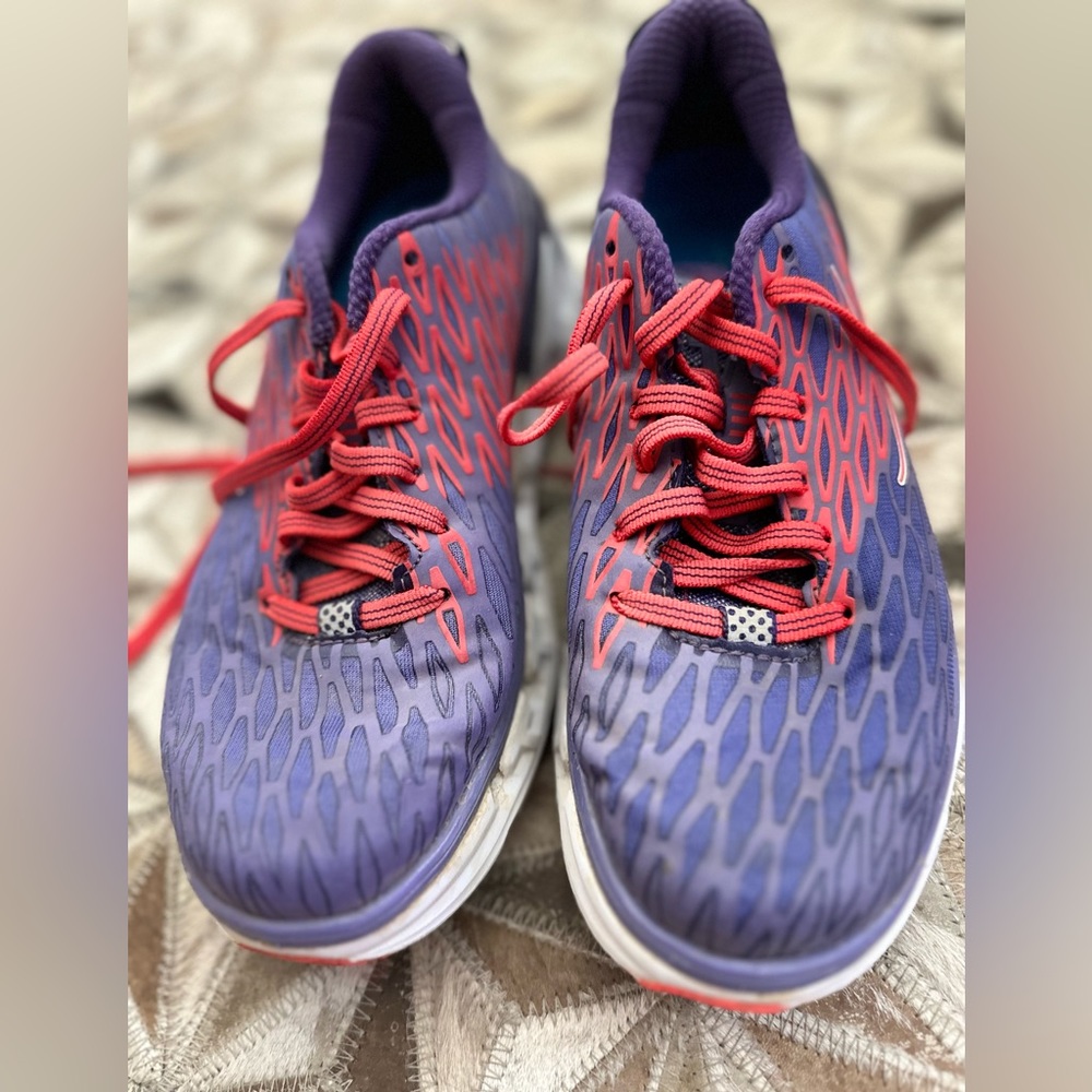 HOKA ONE ONE Womens Vanquish 2 Running Shoe